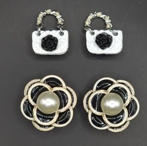 (2/15$) CC Flower & Bag Croc Charm Bundle